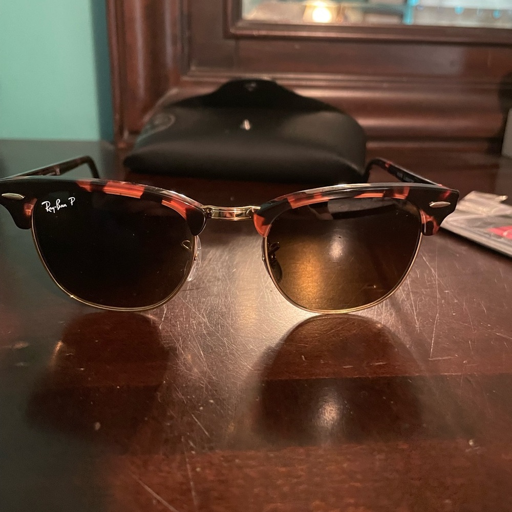 Brand New Ray-Ban sunglasses